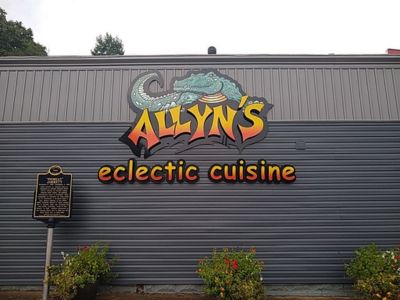 Allyn's restaurant signage